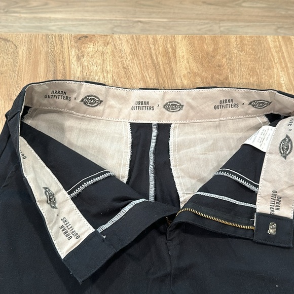 UO X Dickies chinos black - Picture 2 of 4